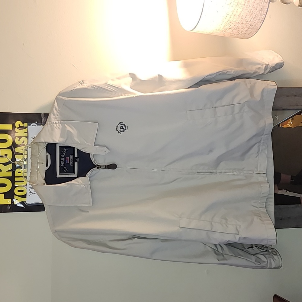 U.S POLO ASSN. Men's Medium - Beige